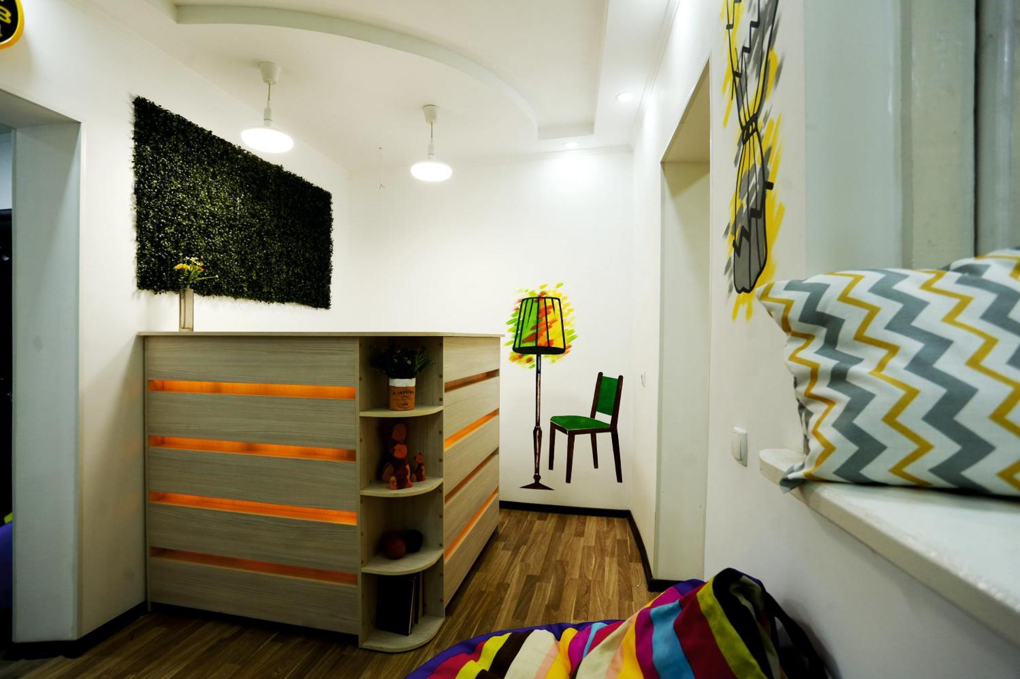 Хостел Interhouse Каракол Экстерьер фото