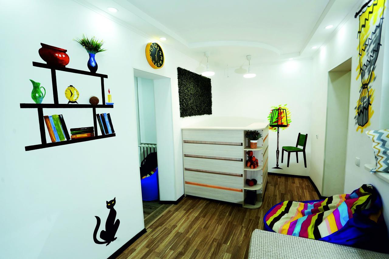 Хостел Interhouse Каракол Экстерьер фото