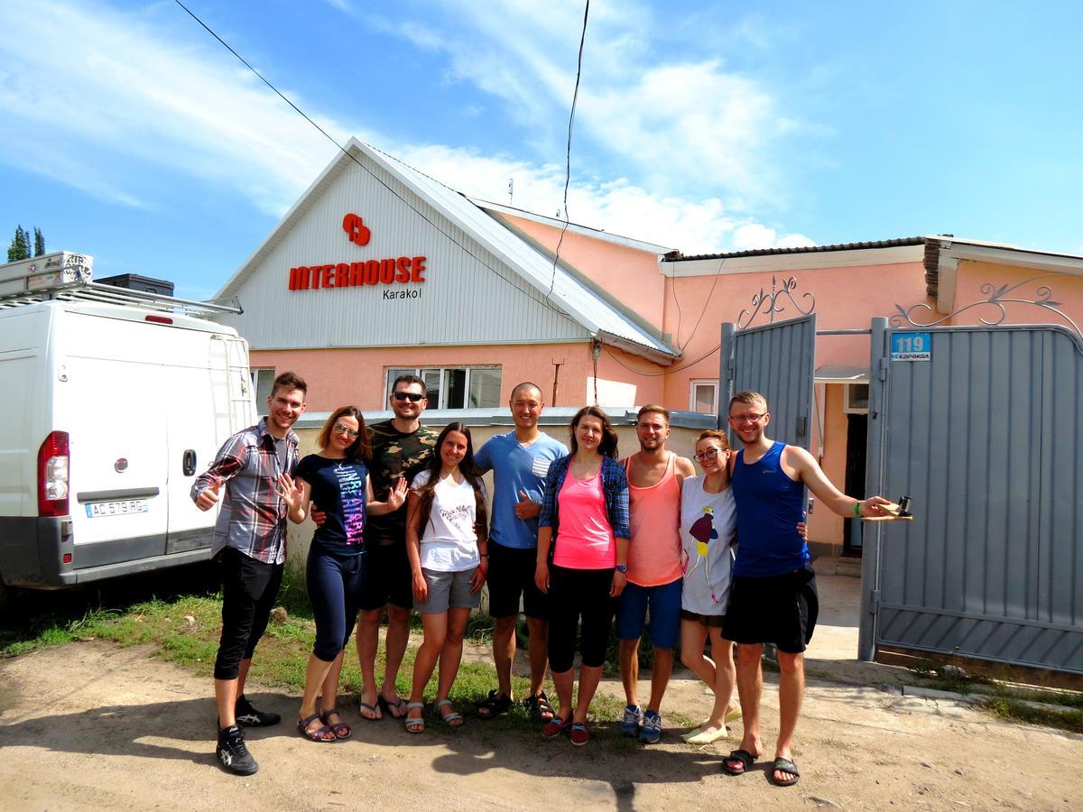 Хостел Interhouse Каракол Экстерьер фото